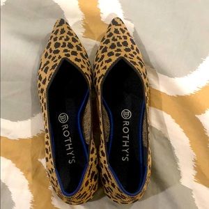 Rothy's Point flat in leopard